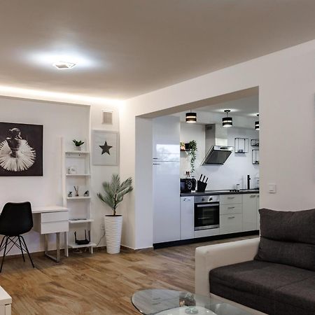 Hillside Apartment Volosko Опатия Екстериор снимка