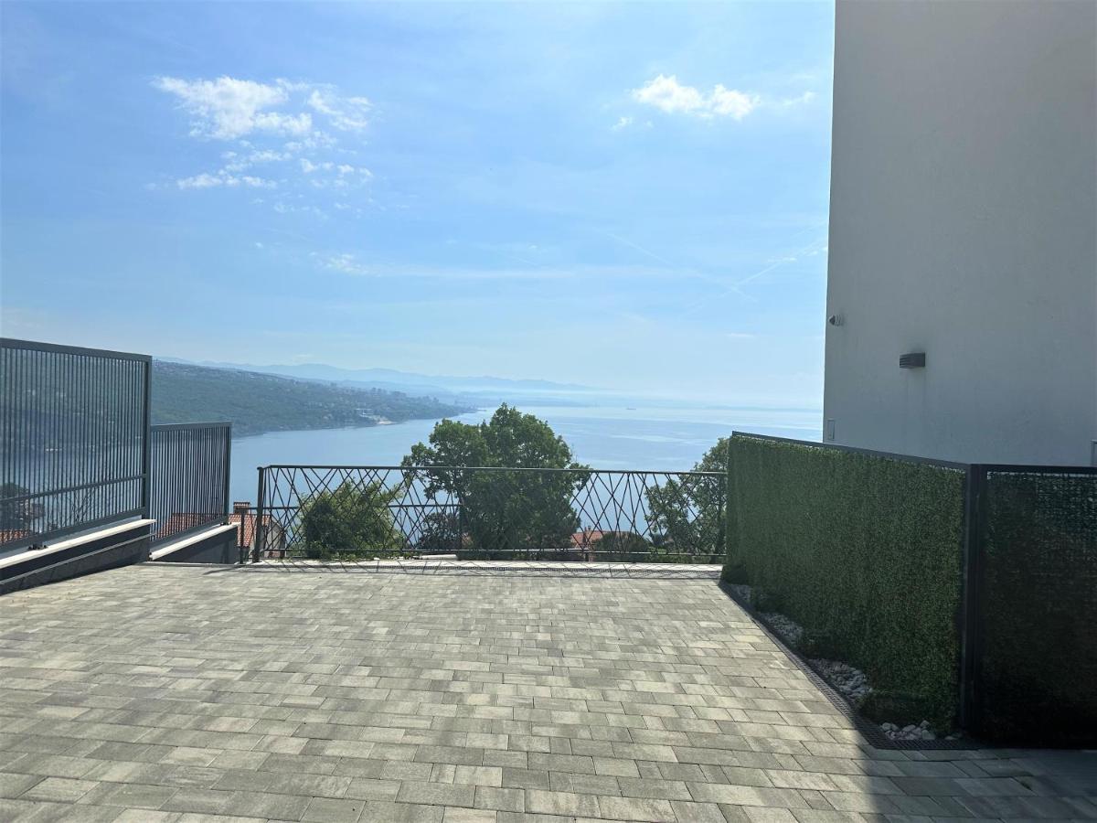 Hillside Apartment Volosko Опатия Екстериор снимка