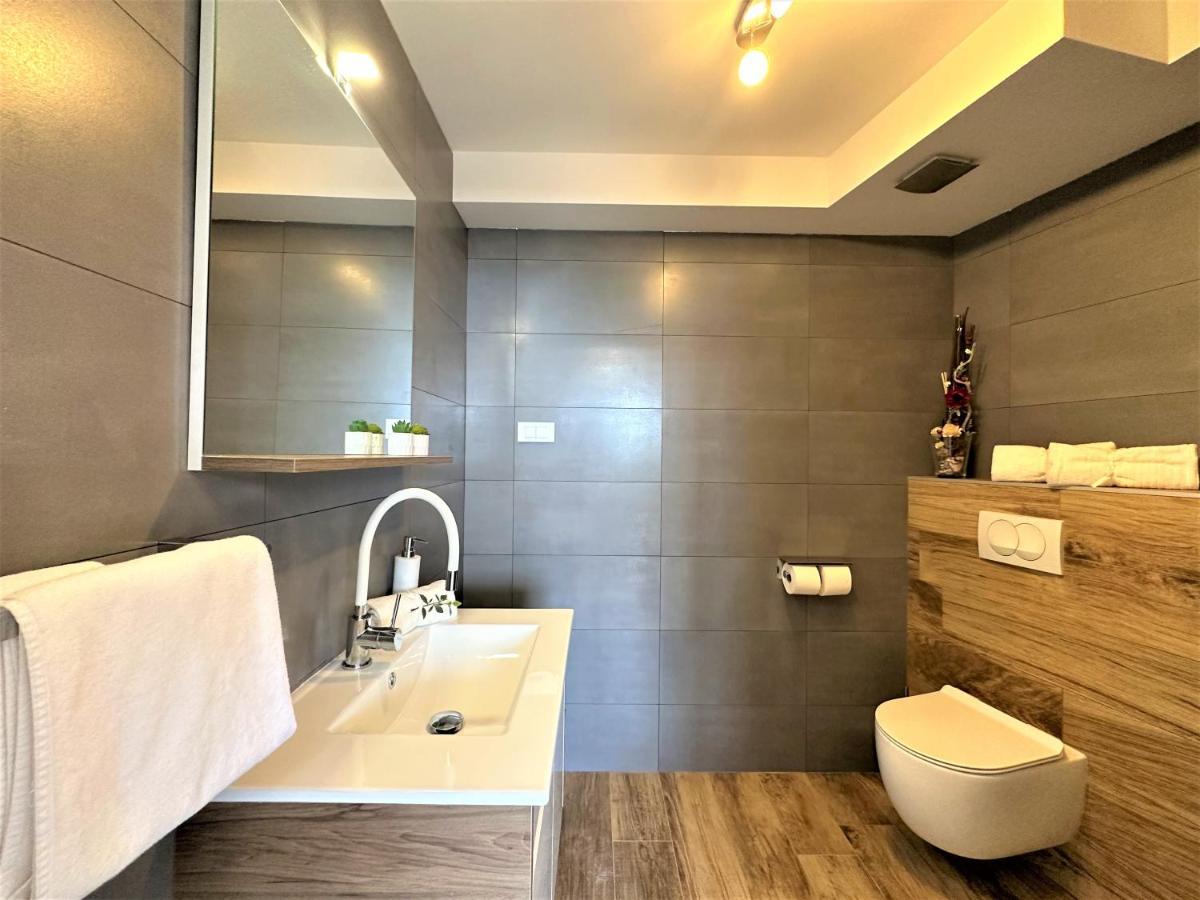 Hillside Apartment Volosko Опатия Екстериор снимка